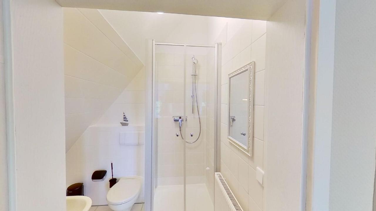 Ferienwohnung Leuchtturmwaerter Putgarten エクステリア 写真