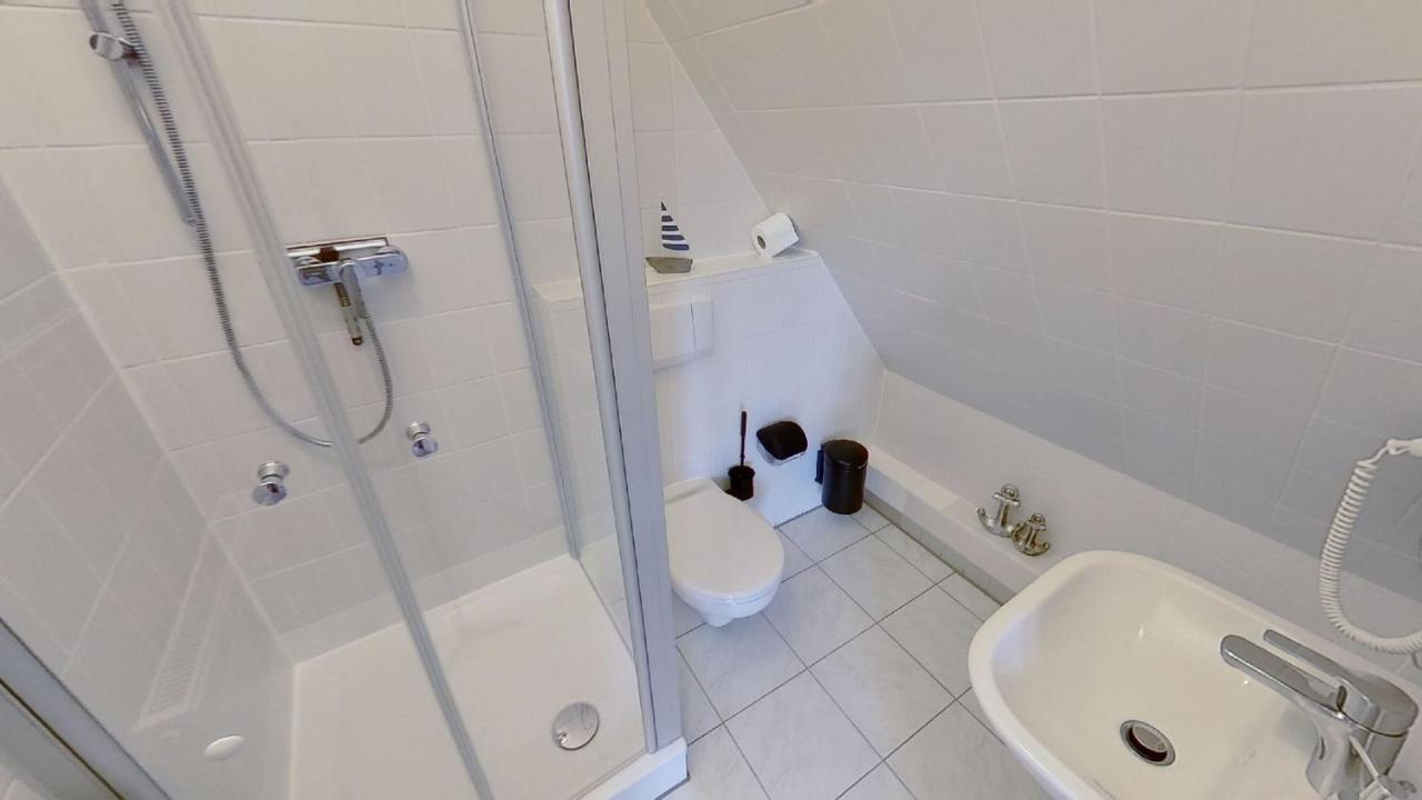 Ferienwohnung Leuchtturmwaerter Putgarten エクステリア 写真